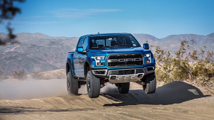 Ford F-150 front blau