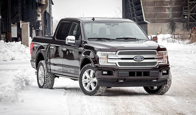 Ford F-150 Platinum front schwarz