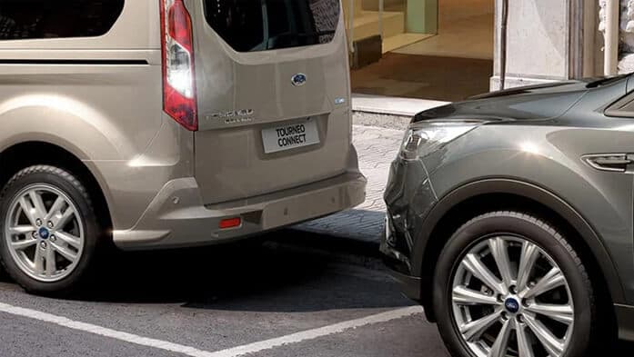 Ford Tourneo Connect Heck parken