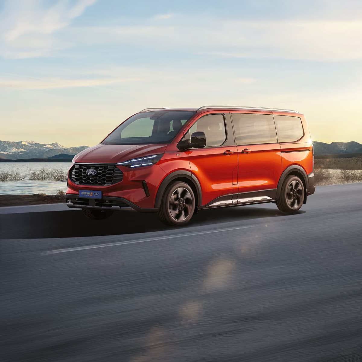 Ford Tourneo Custom günstig kaufen – ideal für Familie und Business